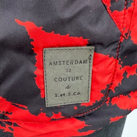 Scotch and Soda Reversible Red‎ Camo Vest with Navy Solid - Picture 5 of 13